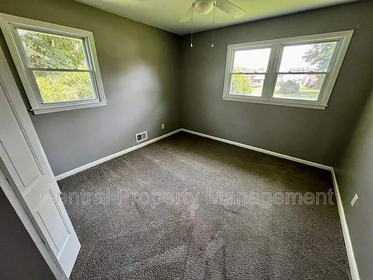 104 Madison Cir — Photo 15
