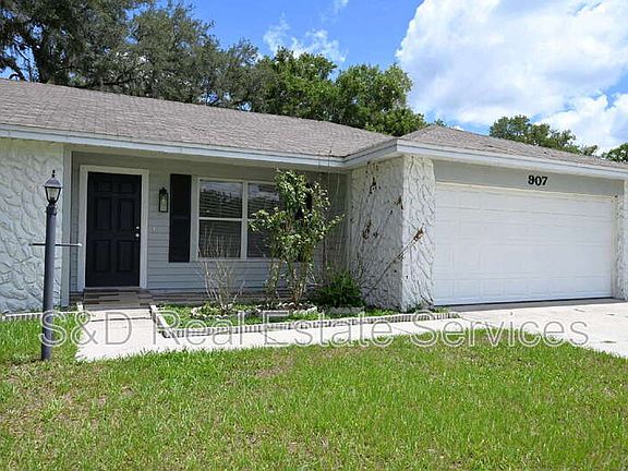 2nd image of 907 Swann Dr