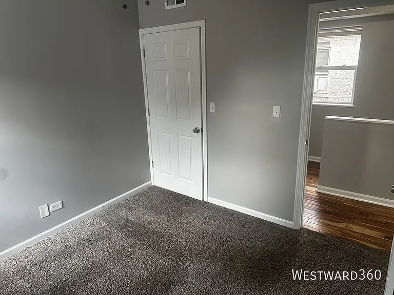 6344 S Rhodes Ave #3 — Photo 7