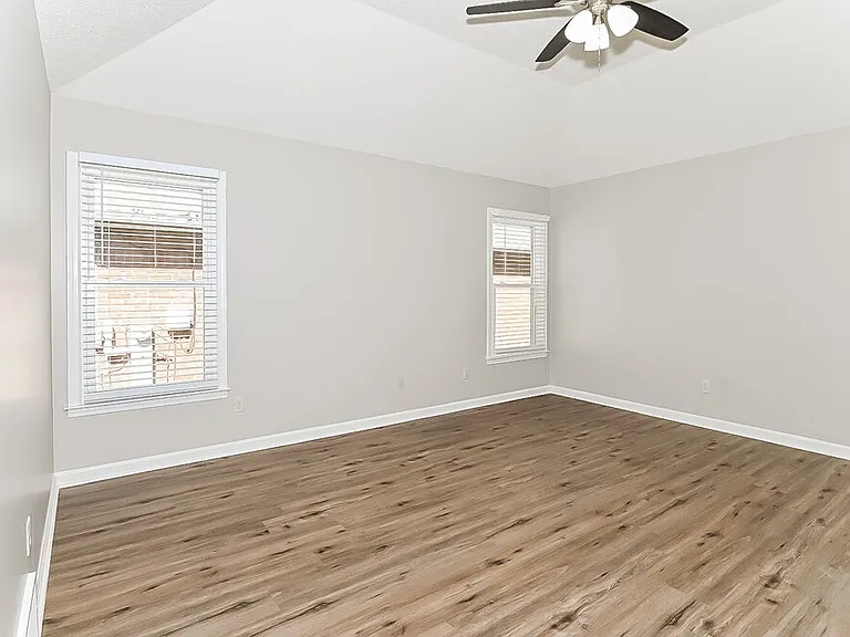 1555 Appling Wood Cv N — Photo 11