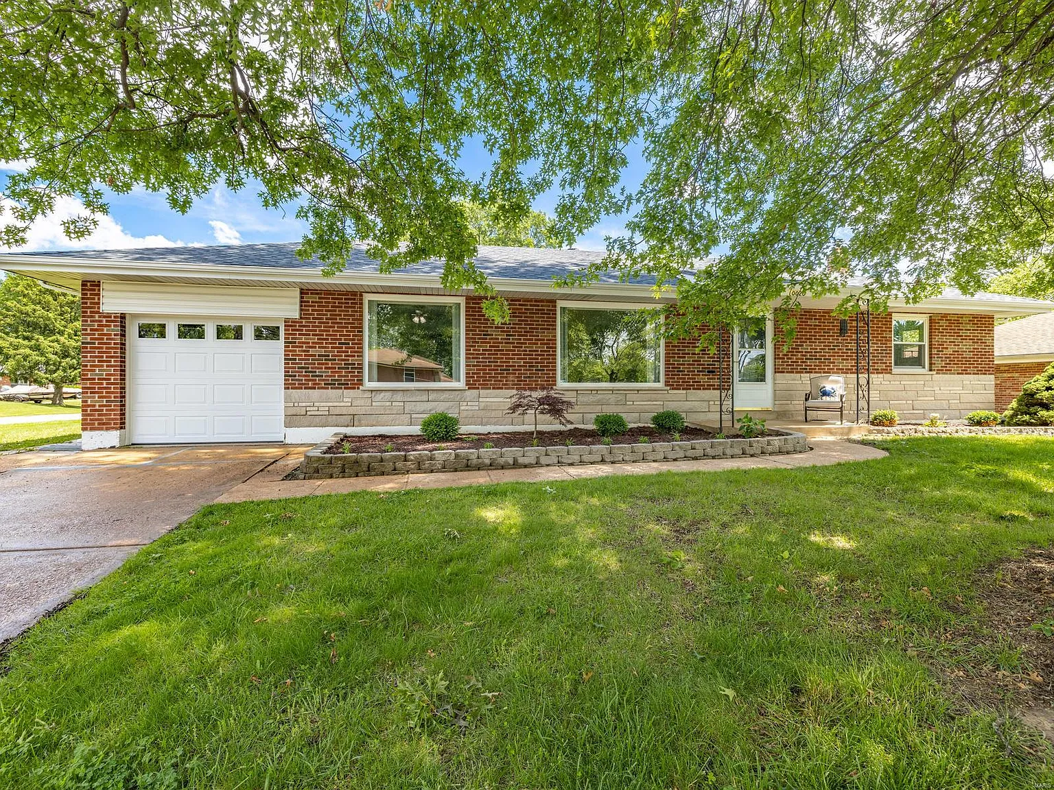 10020 Jeffleigh Ln photo 1
