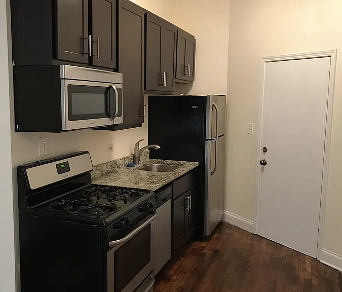 1322 W 18th Pl #1F — Photo 4