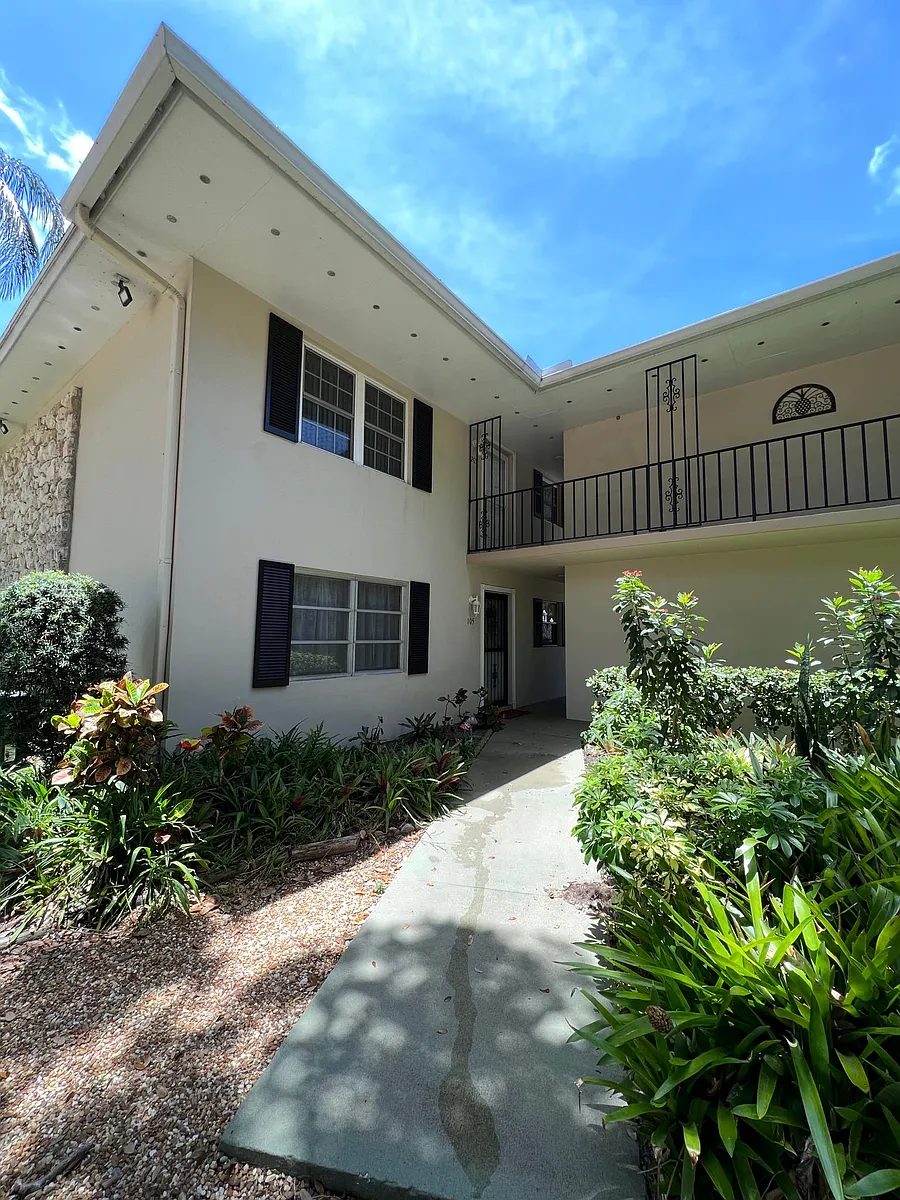 Building Photo - 800 Coquina Ln #105
