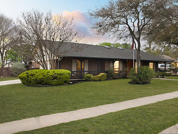 2nd image of 10803 Meadow Point