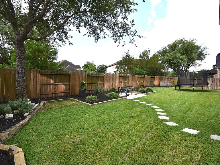 18901 N Bee Cave Springs Cir — Photo 38