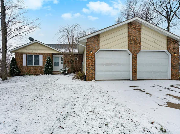 1107 Kimberly Ln, Middlebury, IN 46540