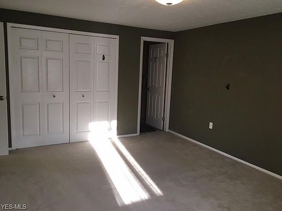 4th image of 9550 Cove Dr Unit D18
