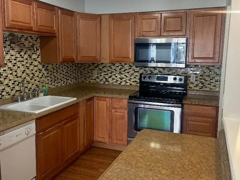 7166 Excaliber Dr — Photo 9
