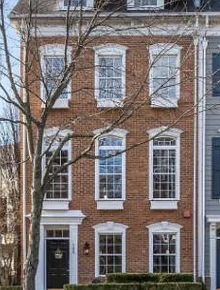 165 Cameron Station Blvd — Photo 1