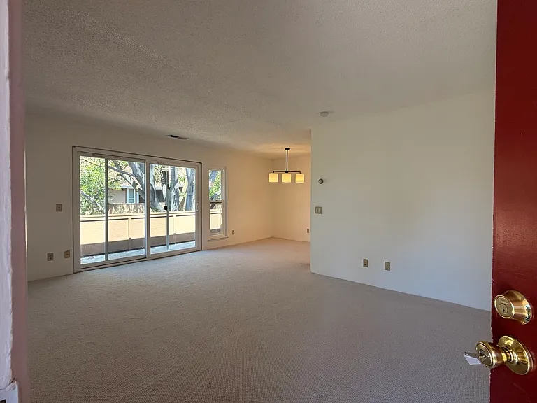 2456 W Bayshore Rd #10 — Photo 7