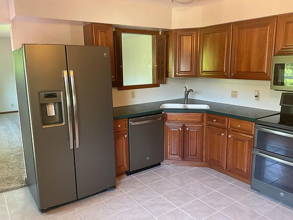 2nd image of 2515 Sauk Dr