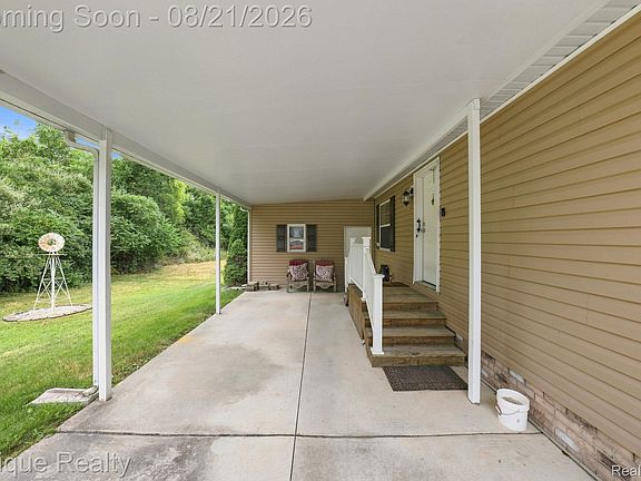 4th image of 297 Dennis K Ct