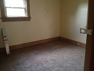 Master Bdrm-New Paint/Carpet