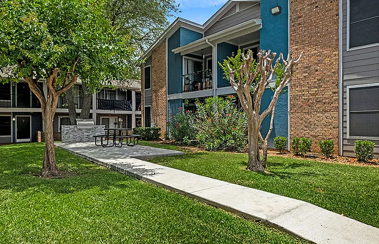 Chelsea Creek Apartment Homes — Photo 29