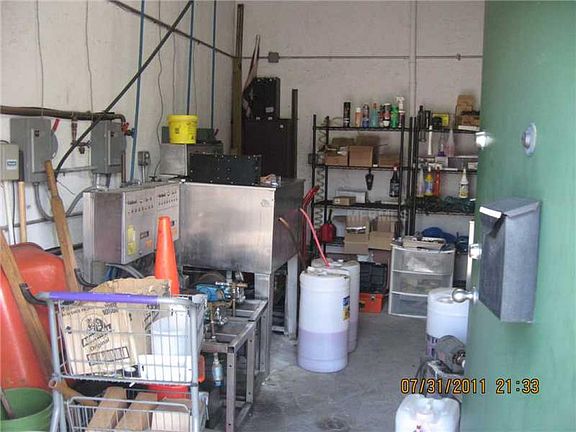 5th image of 13505 N 22nd St