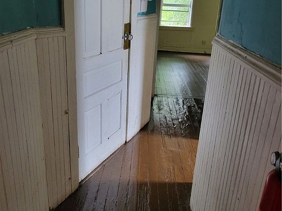 4th image of 1606 Maury St