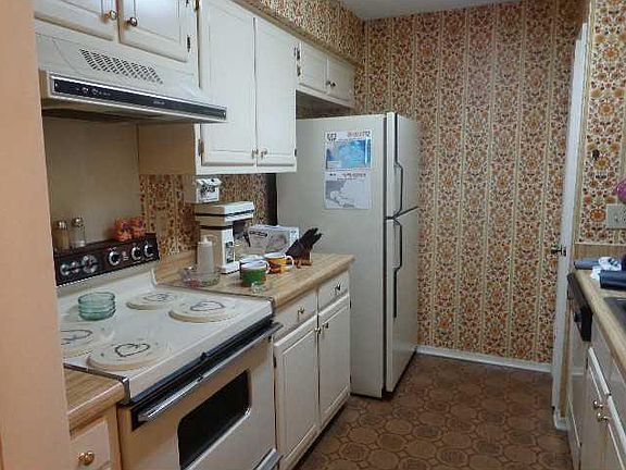 4th image of 2722 Mount Laurel Dr