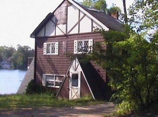 95 Lake St, Wrentham, MA 02093