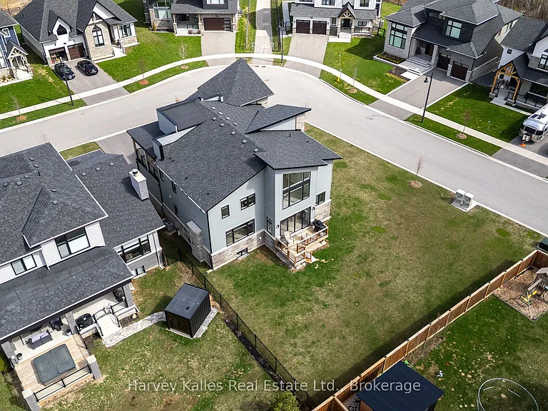 157 Springside Cres — Photo 39