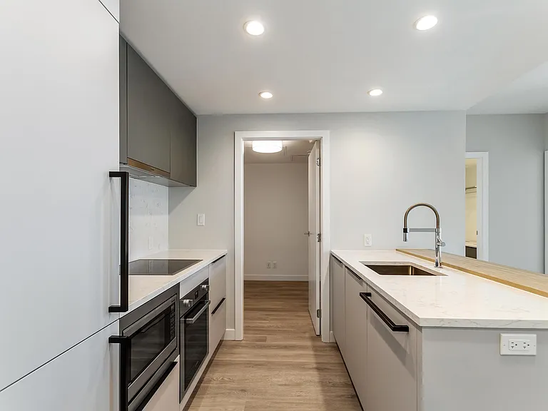 567 Emerson St #2010 — Photo 7