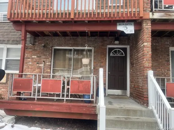 5 Crescent Drive #17, Thiells, NY 10984