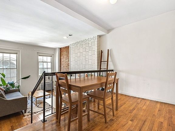 2nd image of 22 W 83rd St APT 3A