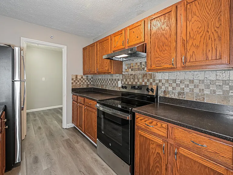 355 Arcadia Pl — Photo 7