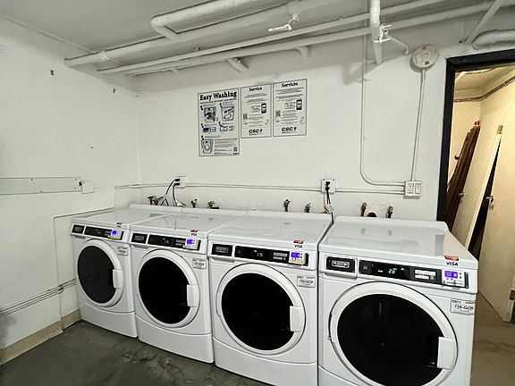 4th image of 324 S Catalina St APT 403