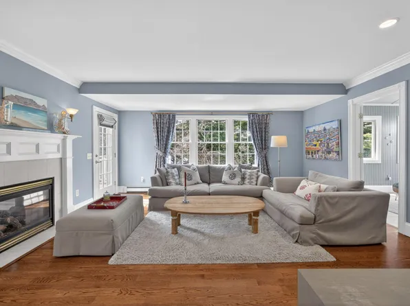 9 Beachway Road, East Sandwich, MA 02537