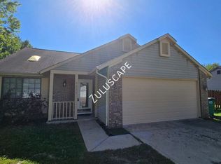 4225 Fairoaks Dr, Franklin, IN 46131