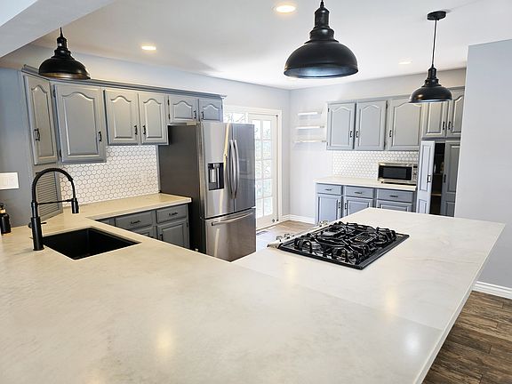 4th image of 7930 Cinnabar Dr