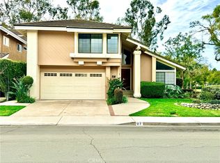 27 Earlymorn, Irvine, CA 92614