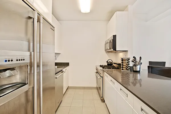Sold by Mercer Partners International LLC | media 35