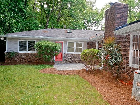 3rd image of 1116 Leslie Ln