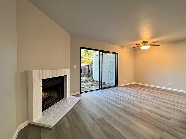 Adobe Creek Apartments — Photo 6