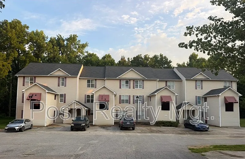 2 bed, 2.5 bath, 1024 sqft, $1,050 — Photo 1