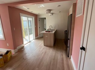 92 Chelsea St #2, Boston, MA 02128