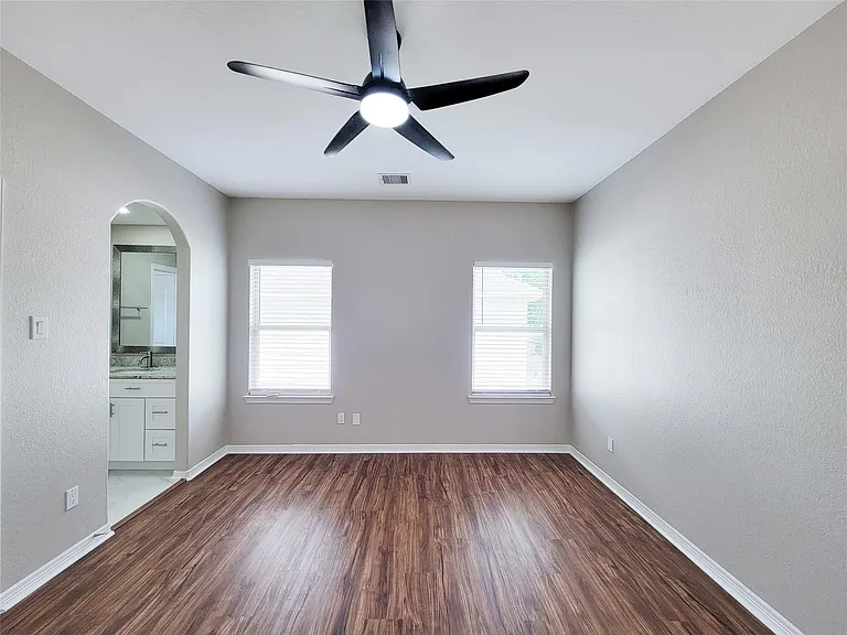 23111 Broad Springs Ct — Photo 40