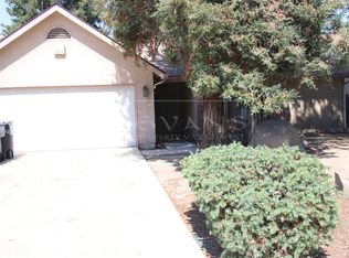 205 S Atwood Ct, Visalia, CA 93291
