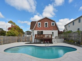 4 Jones Ave, Woburn, MA 01801