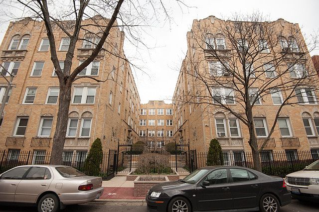 1st image of 846 W Ainslie St APT Q3