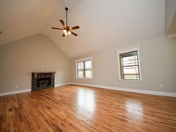 4th image of 118 Timber Top Xing SE