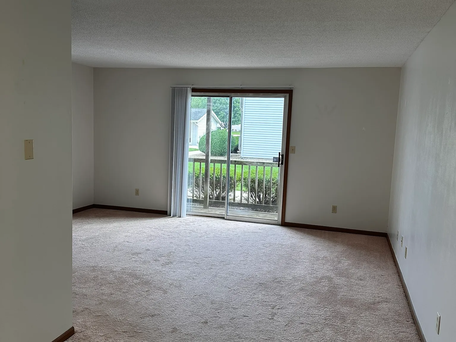 1 bed, 750 sqft, $700 — Photo 1