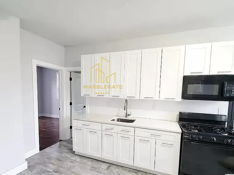 179 21st St #33 — Photo 1