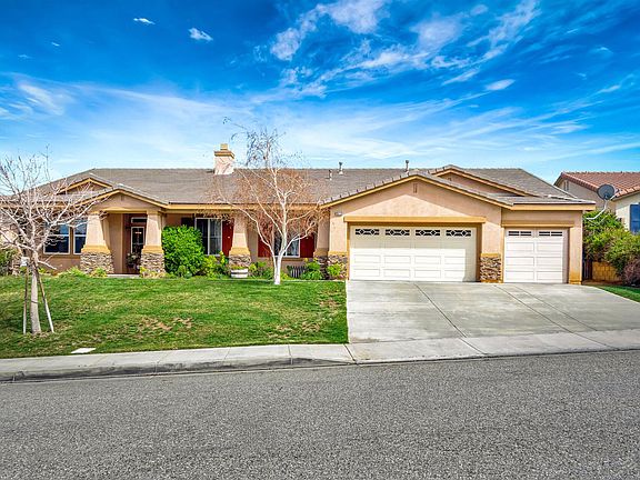 3rd image of 40710 Wimbledon Ct