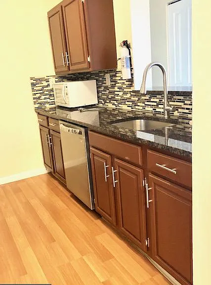 513 Aspen Dr — Photo 2