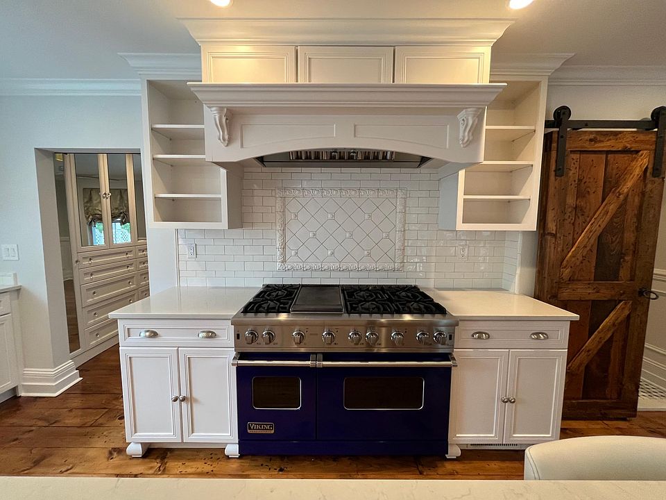 1st image of 8 Park Ave APT 1