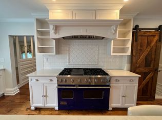 8 Park Ave APT 1, Goldens Bridge, NY 10526
