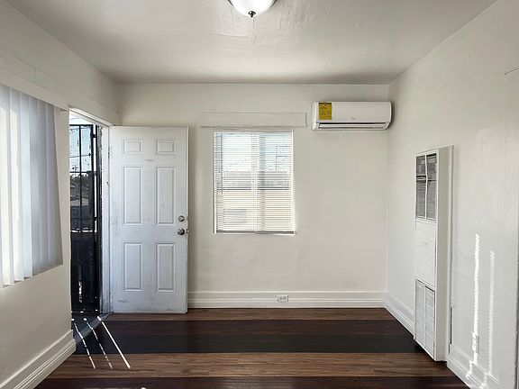5th image of 2253 Linden Ave #2255