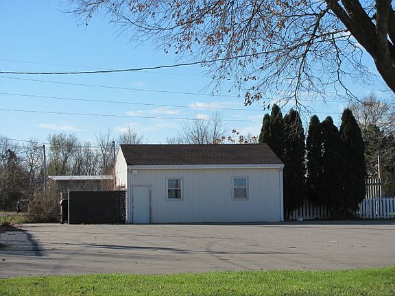 4th image of 702 2nd Ave
